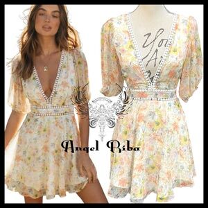 Angel Biba Deep-V Pastel Sheet Floral Short Puff Sleeve Fit & Flare Dress (XS)